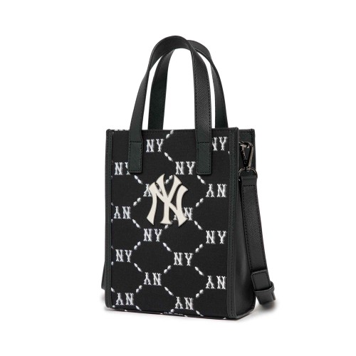 DIA MONOGRAM JACQUARD HANDPHONE CROSS BAG NEW YORK YANKEES