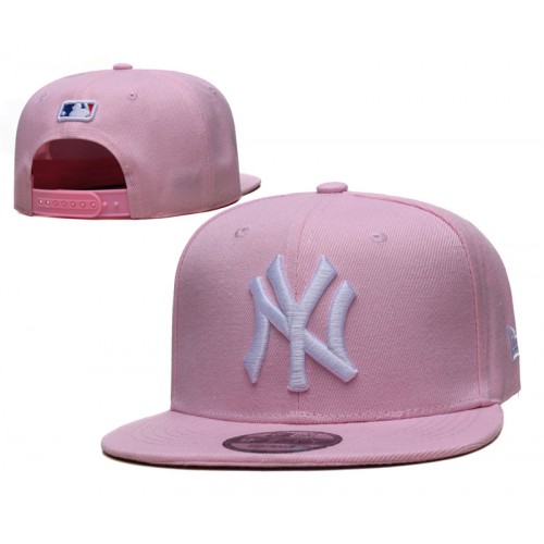 New York Yankees League Essential Pink Snapback Cap